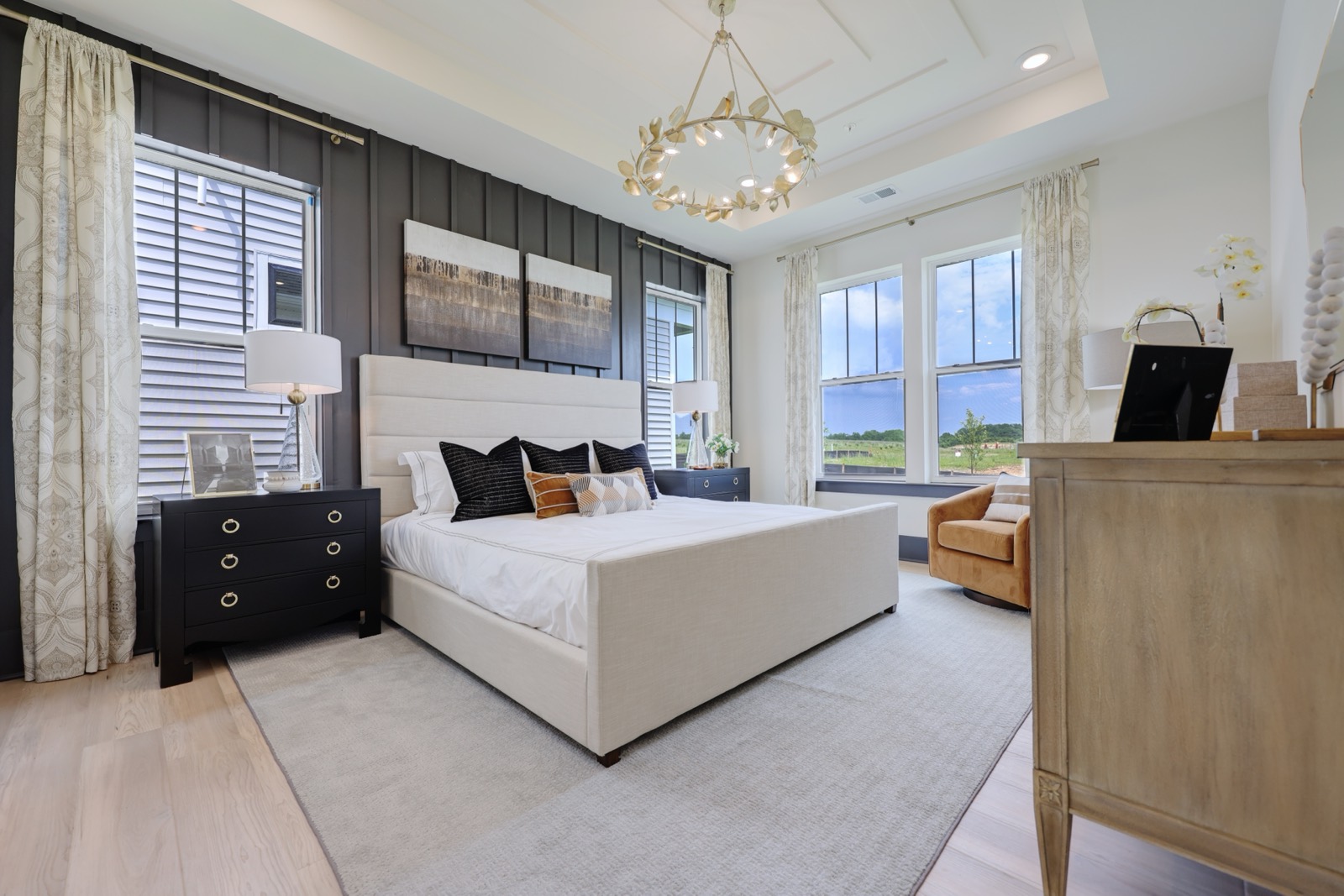 Primary suite, 3706 Edward Bluff